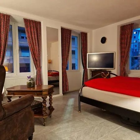 Bastis Luxury Studios Central